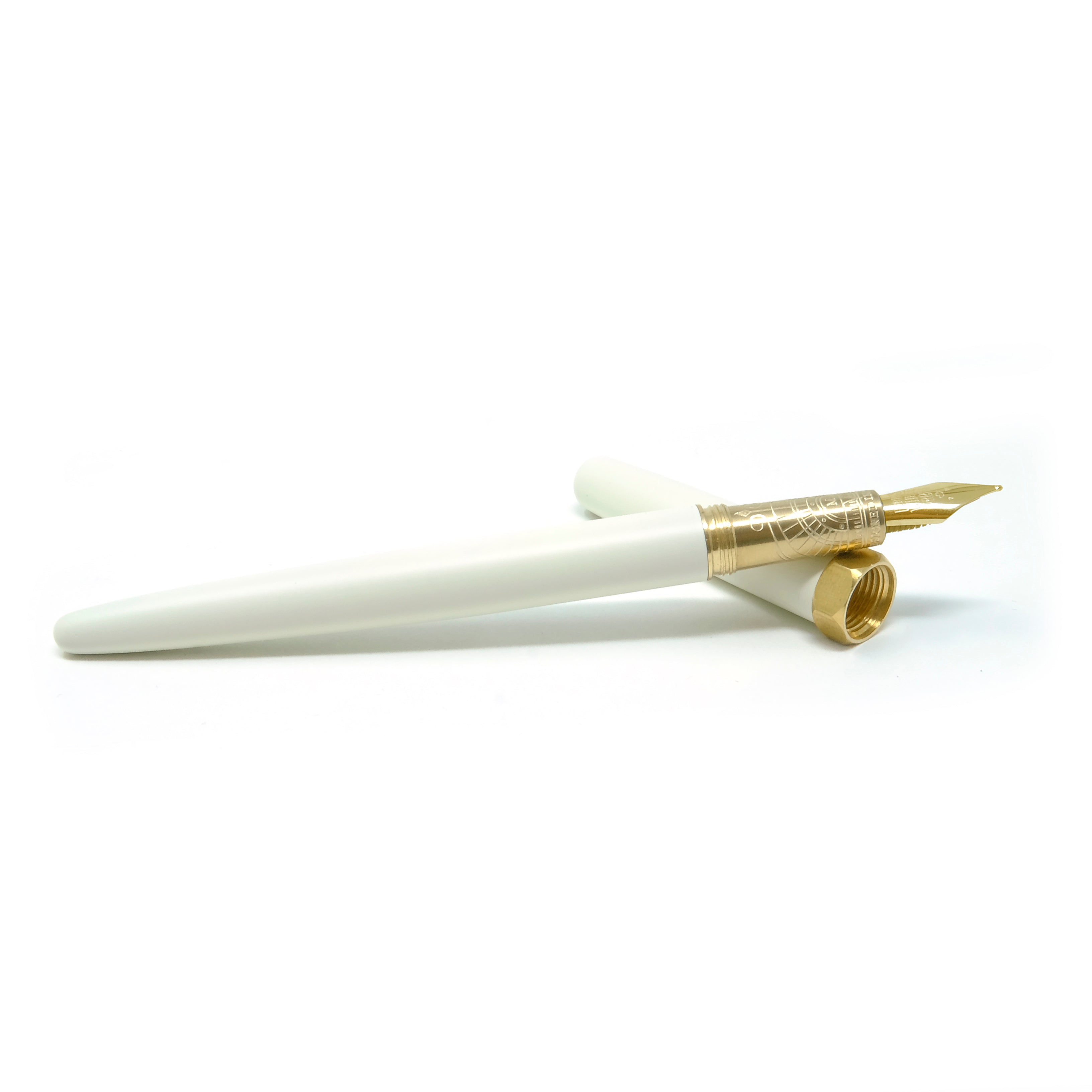 Crème Glacée White Satin Series Brush Fountain Pen - Gold Plated Nib
